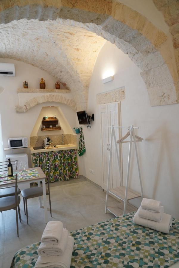 Casetta Filippi - A Pochi Passi Dal Centro Storico Ceglie Messapica Exterior foto